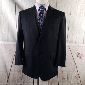 Jos A Bank Traveler's Collection 42R Wool 2 Button Charcoal Striped Suit Jacket